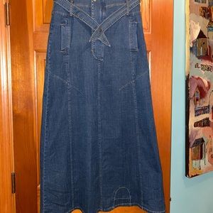 *SOLD* HiFa high waisted jean skirt